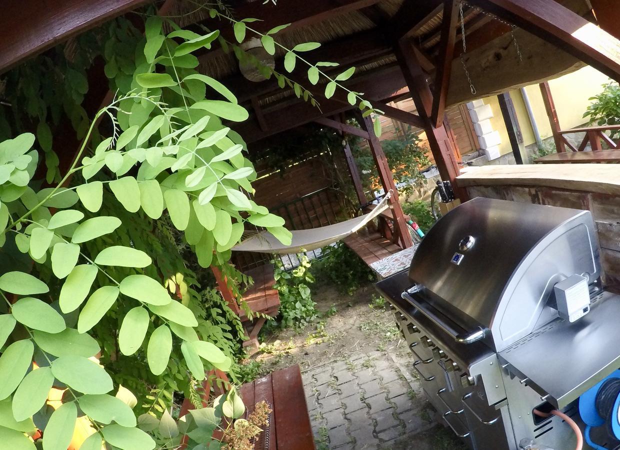 Home Sweet Apartment Buk Exterior photo
